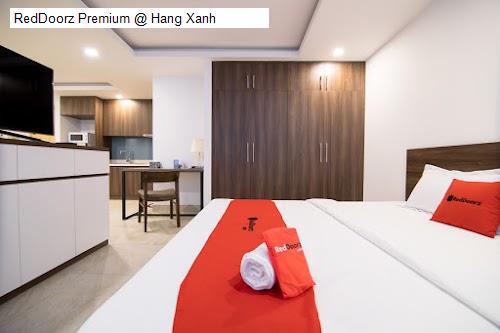 RedDoorz Premium @ Hang Xanh